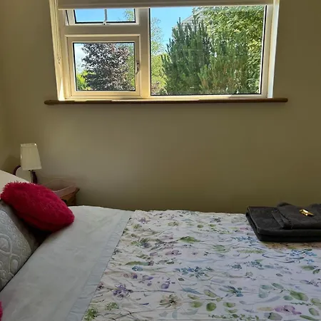 Woodland Apartment *